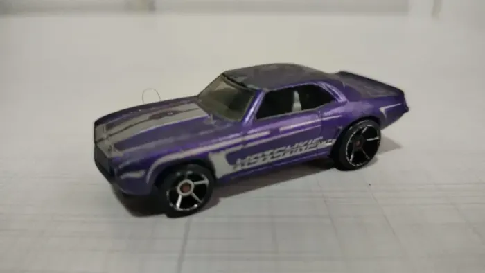 Miniatura' 69 Camaro Hot Wheels 1/64