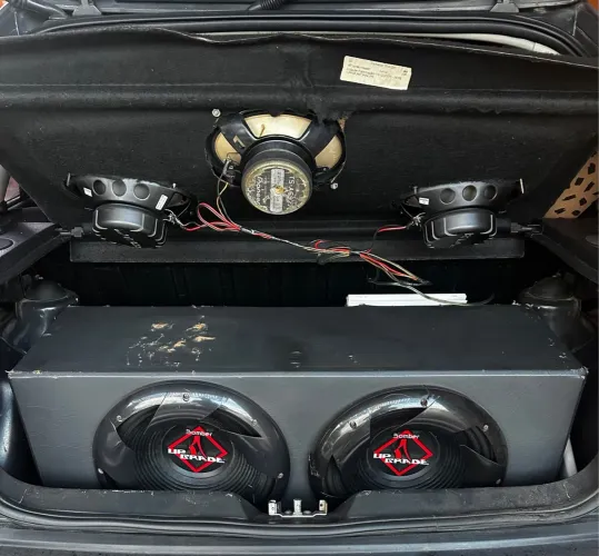 Caixa de Som Bomber 12 Polegadas