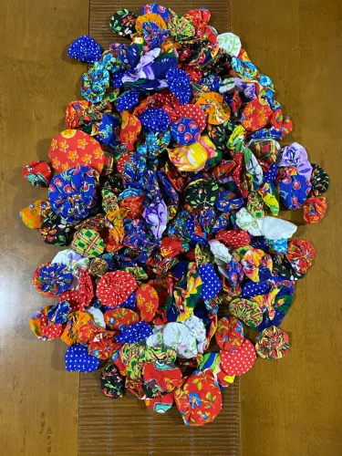 Fuxicos para artesanato 220 unidades )