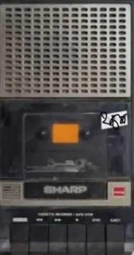 Gravador cassete Sharp 