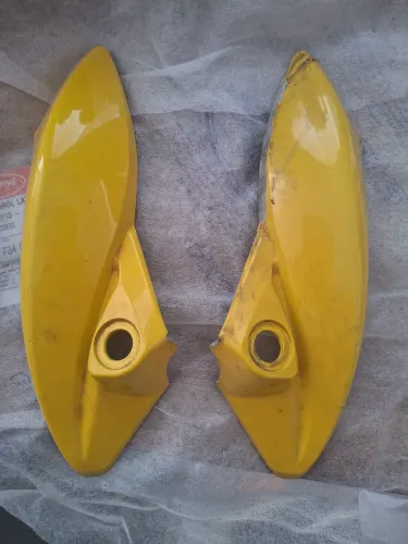 Carenagem lateral farol cb 300