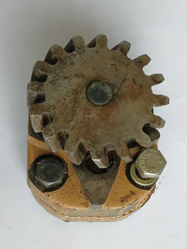 Bomba de óleo lubrificante do motor Agrale M80 M85 M90 usada
