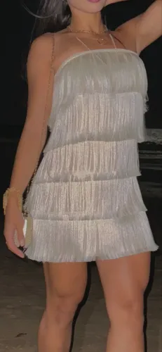 Vestido dourado franjas