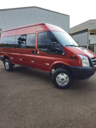 Ford Transit bus Tração 4x4 com reduzida.