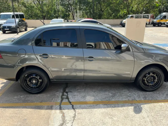 Voyage, novo e conservado!