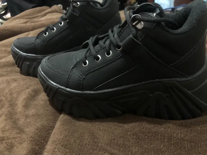 Tênis bota y2k gotico 