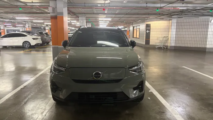 Volvo XC40 Twin Ultimate (elétrico) 2023