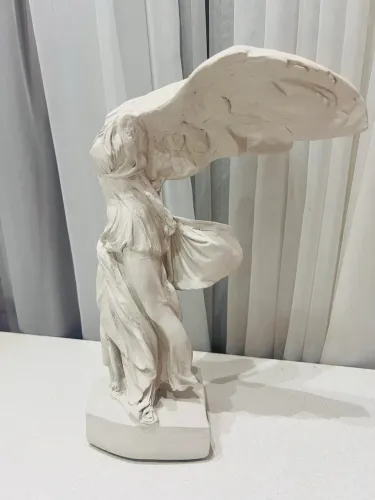 Estátua Vitoria De Samotrácia Deusa Grega Louvre Em Resina 