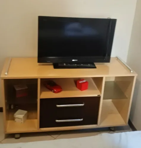 RACK PARA TV COM RODÍZIOS