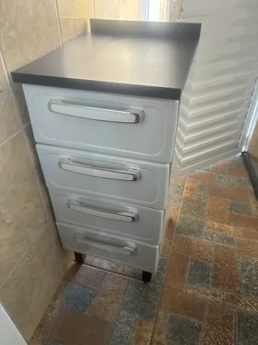 Gaveteiro compacto de cozinha