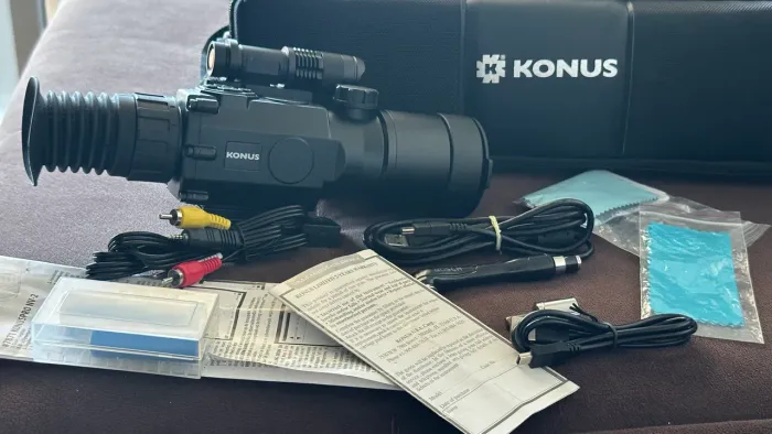 Luneta de Visão Noturna Digital da marca Konus