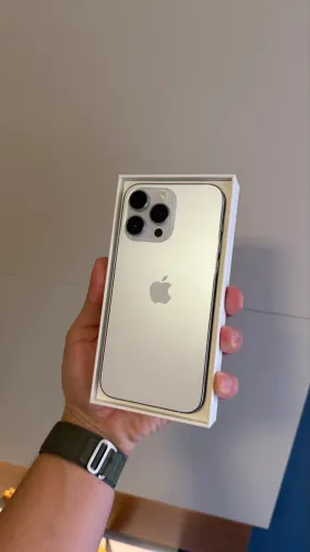 iPhone 14 Pro Max Silver 256GB, Seminovo impecável 96%, com Garantia Apple 