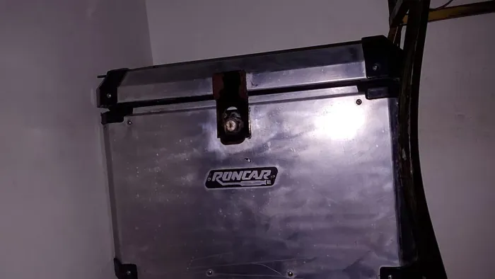 Baús laterais de alumínio roncar