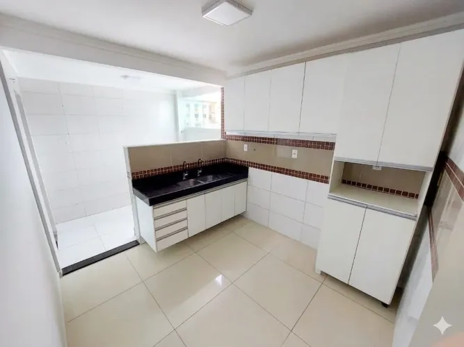 Apto 2/4 e 2 garagens na Pedreira