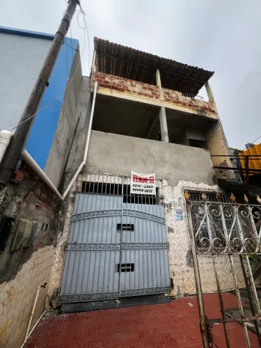 Prédio - 3 imóveis