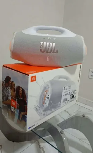 JBL boombox 4