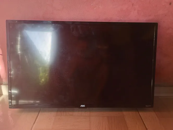2 tvs pra retirada de peças