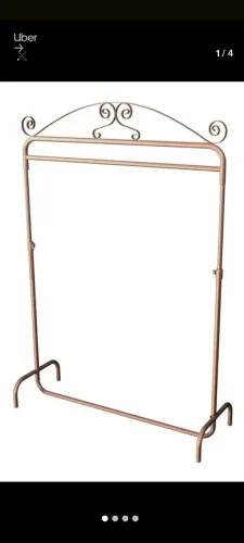 vendo manequins femininos,cabides de madeiras,araras rose,entre outras coisas pr sua loja.