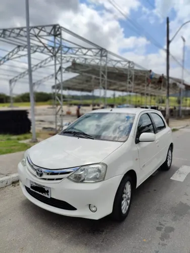 Toyota Etios XLS 1.5 Flex 16V 5P Mec. 2013