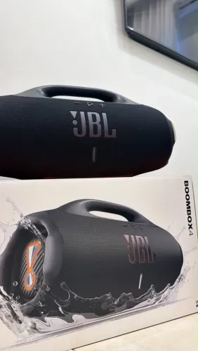 JBL bombox 4