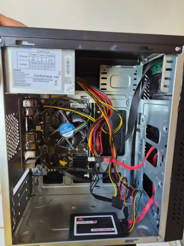 CPU intel i5 Com SSD de 480GB e 16 G Ram