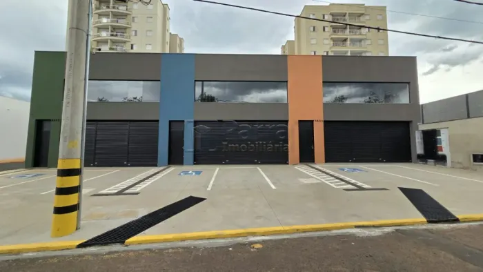 Barracão Novo 214 m² com Mezanino e Estacionamento - Santo Agostinho