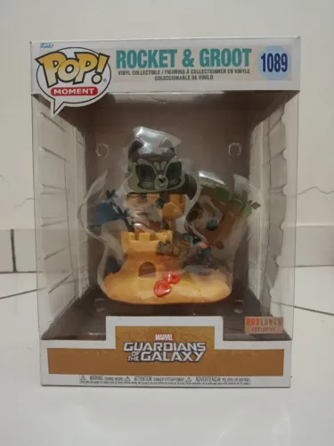 Funko Pop! Moment Rocket & Groot #1089.