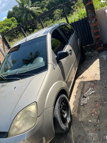 Ford Fiesta Street/ Action 1.0 8V 5P 2005