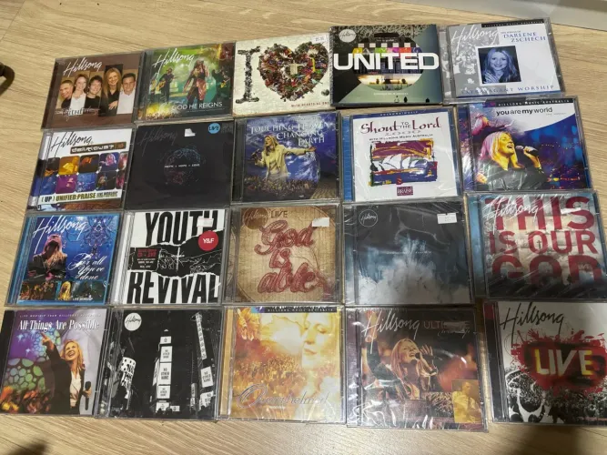 CDs HILLSONG