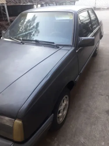 Chevrolet Monza Classic SE 2.0 /mpfi E EFI 2P E 4P 1985