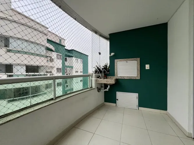 Apartamento 03 dormitórios com vista mar em Campinas - São José - SC.