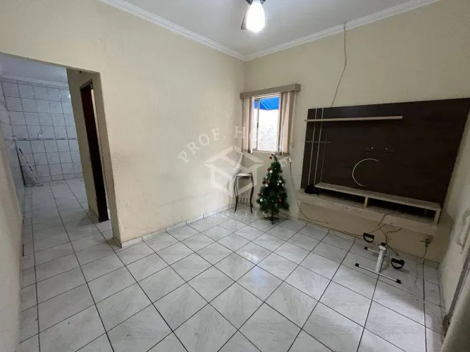 Casa no Jardim Olga Veroni, próximo à Rodovia Anhanguera, em Limeira-SP