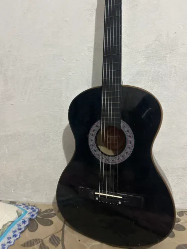 Violão por 150