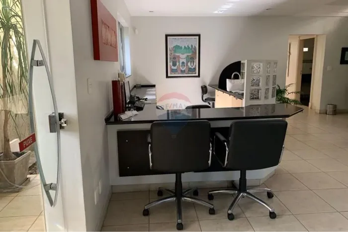 EXCELENTE IMÓVEL COMERCIAL PARA LOCAÇÃO AV. INDIANÓPOLIS (OBS: CLINICA DE ESTETICA)