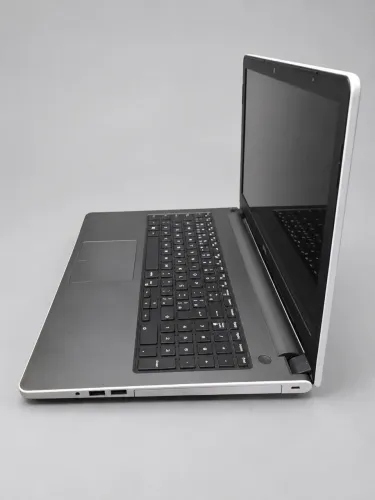 Notebook Dell Inspiron 5566 - Core i5, 8GB RAM e HD 1TB