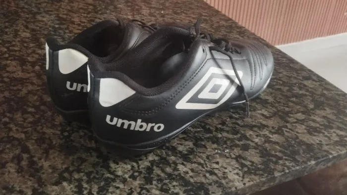 Chuteira Society da umbro