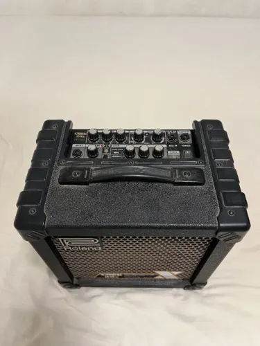 Amplificador Guitarra Roland Cube 20x