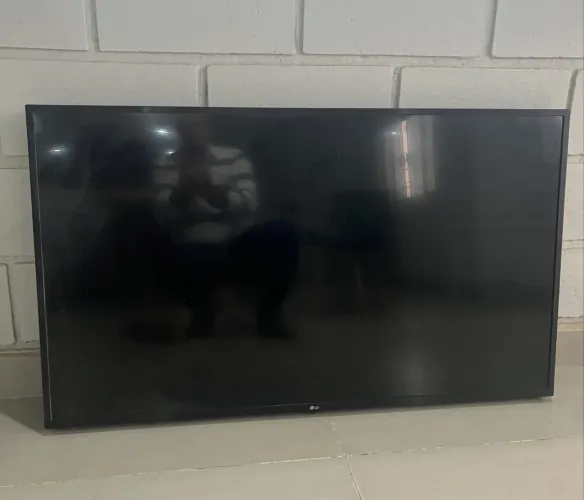 Tv LG smart 4k tela quebrada modelo 50UN7310Psc