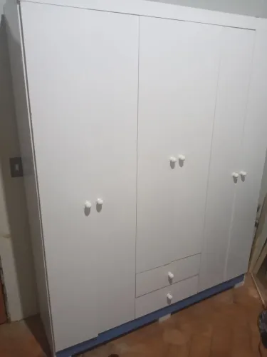 Guarda roupa infantil