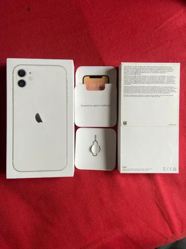 iPhone 11 (somente a caixa) em perfeito estado