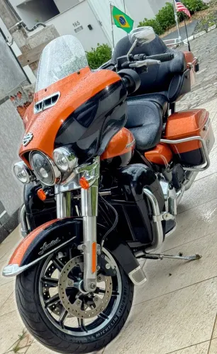 INCRÍVEL ULTRA LARANJA COM apenas 29 mil km - com RÉ - 2015