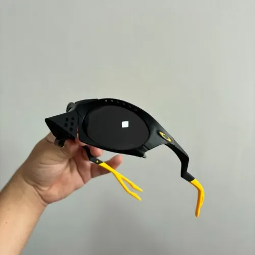 Oakley Plantaris Preto e Amarelo UV400 - Parceria com Canal PodPah