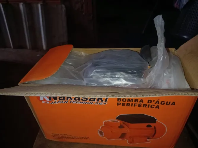 Vendo essa bomba d'água