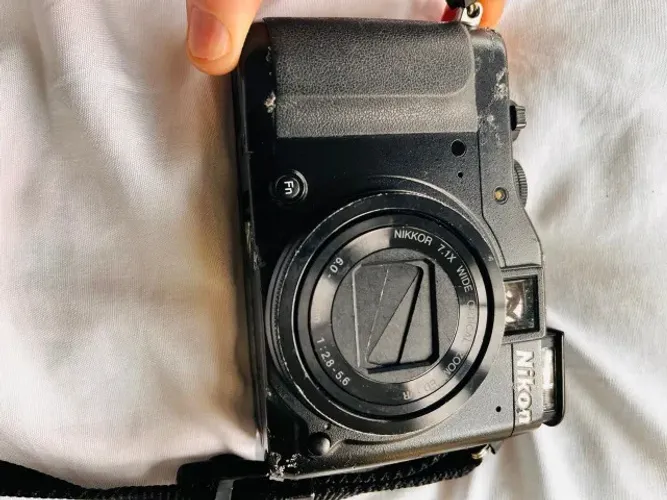 Câmera Fotográfica Nikon COLPIX P7000
