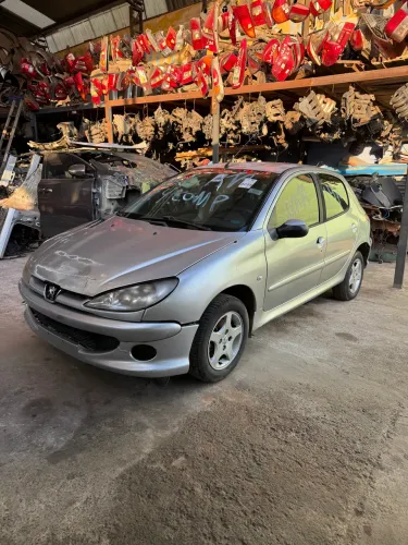 ?Sucata PEUGEOT 206 1.4 flex/para retirada de peças?
