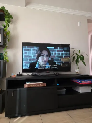 Vendo LG 50PL impecável com TV stick