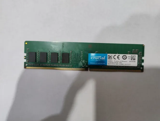 Memória RAM Crucial 8GB DDR4