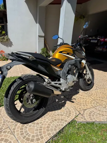 Twister CB 250 - 2020 - em perfeito estado