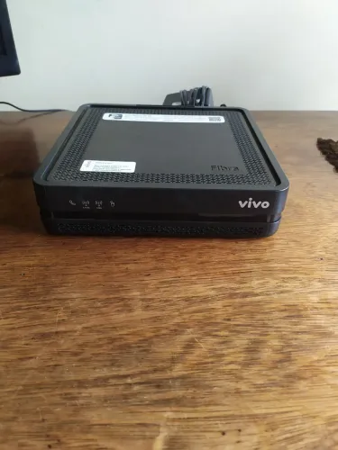 Modem roteador da marca Vivo