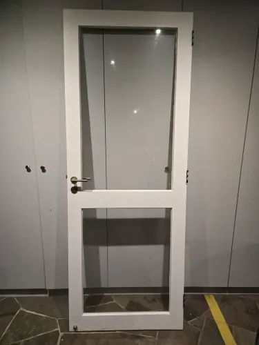 Porta Alto Padrão Branca com Vidro | 80x210